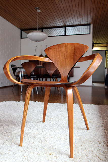 The Cherner Chair - Aucoot