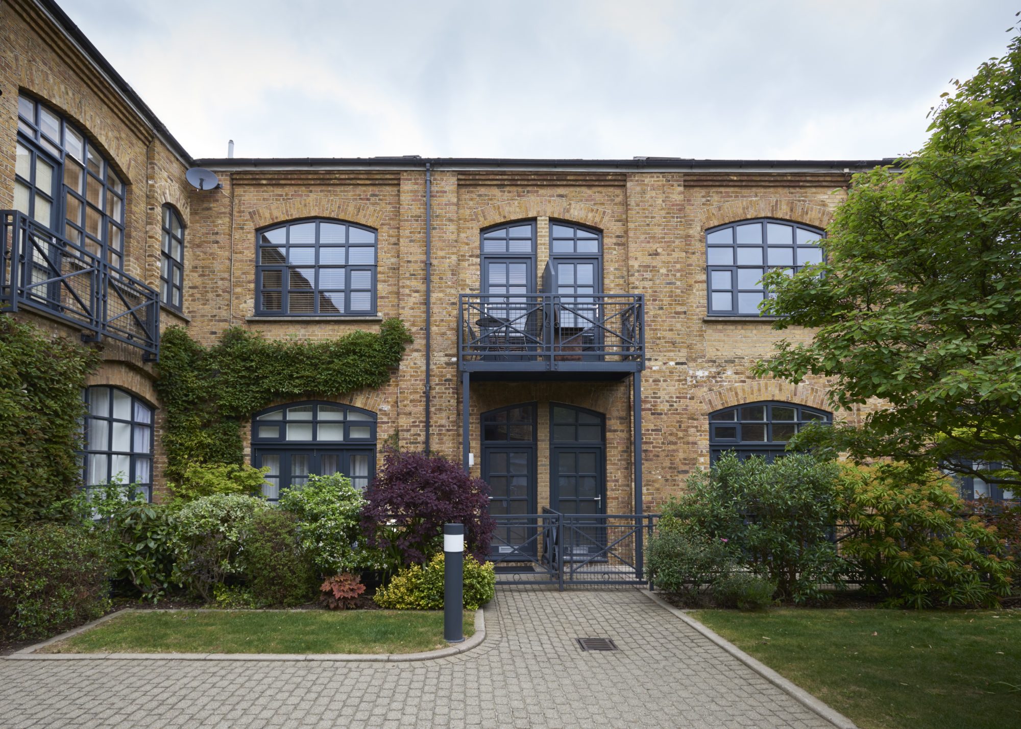 Independent Place, London E8 Aucoot