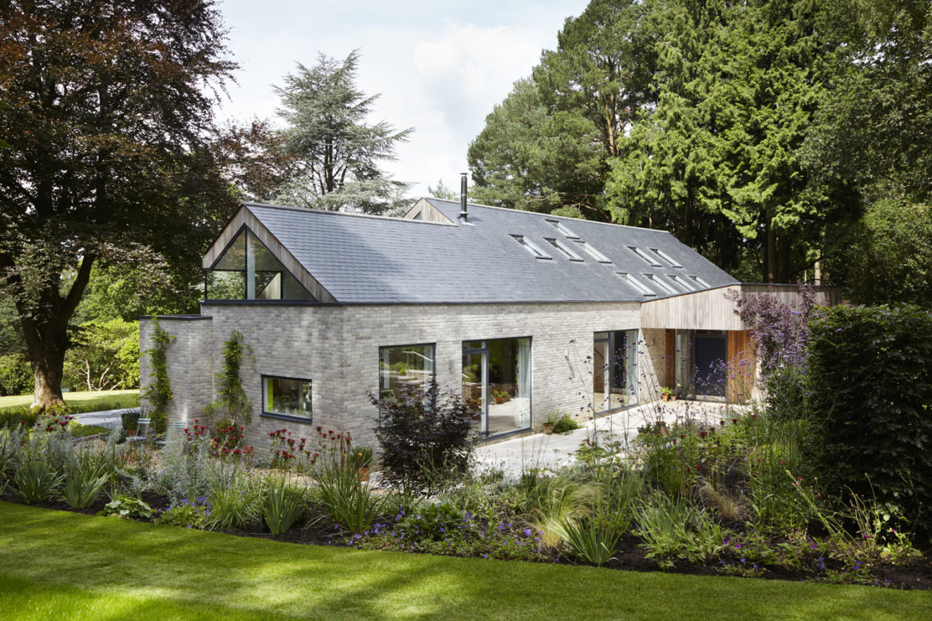 Almanac - Modern House in Hampshire - Architect designed - Aucoot