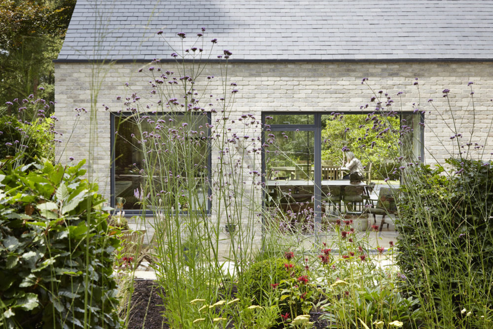 Almanac - Modern House in Hampshire - Architect designed - Aucoot