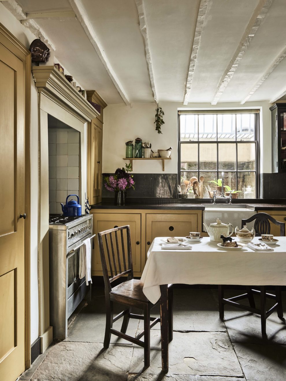 Varden-Street-Pedro-Da-Costa-Felgueiras-Aucoot-Georgian-House-Chris-Horwood