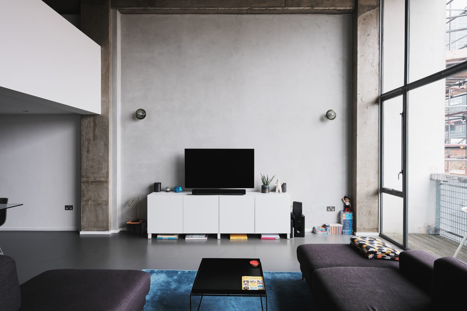 Union Wharf - Yam Studios - Aucoot - Modern Minimalist Apartment