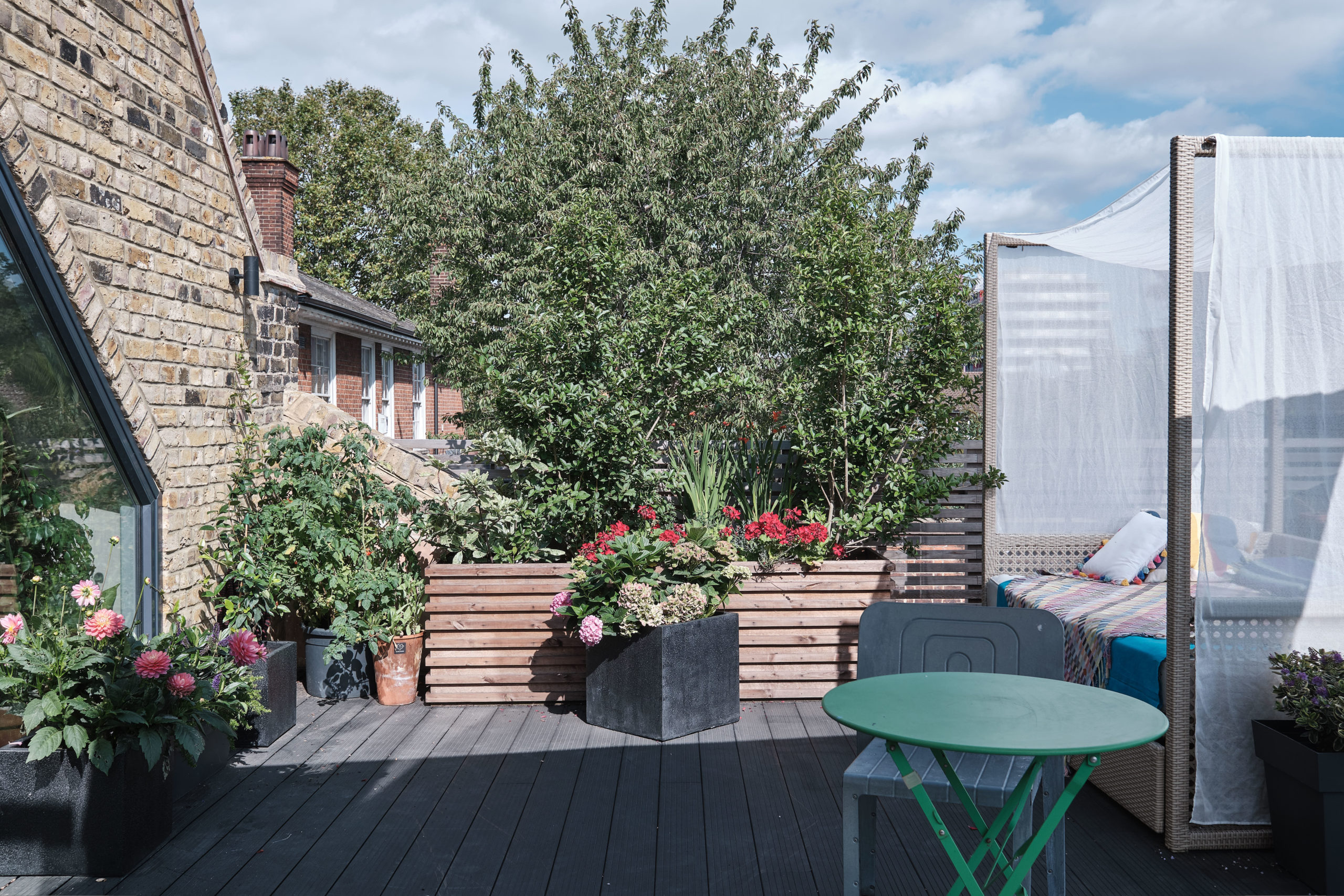 Utopia House, Watson's Street, Depford - photo by Aucoot - Alex Nikjoo Architects