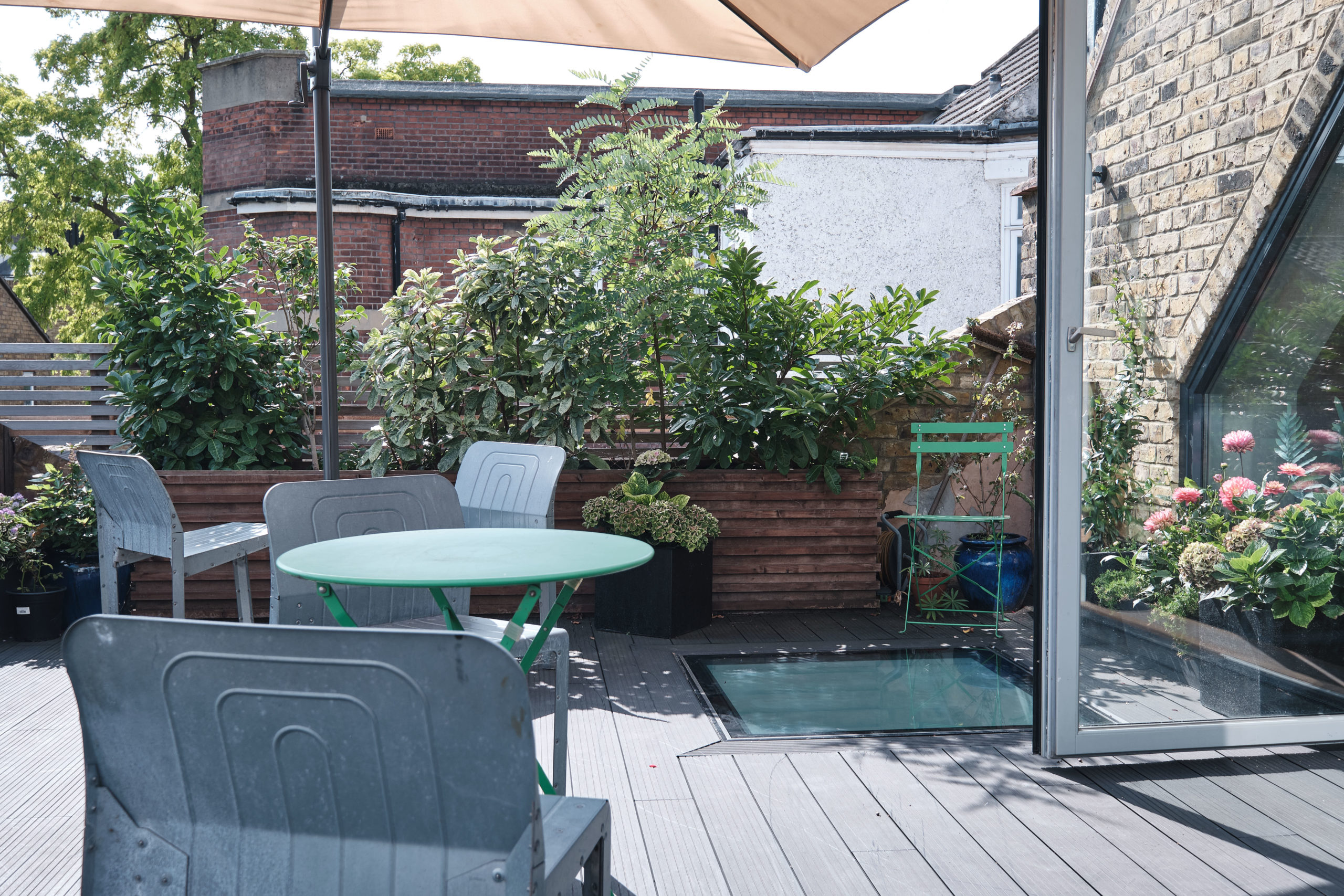 Utopia House, Watson's Street, Depford - photo by Aucoot - Alex Nikjoo Architects