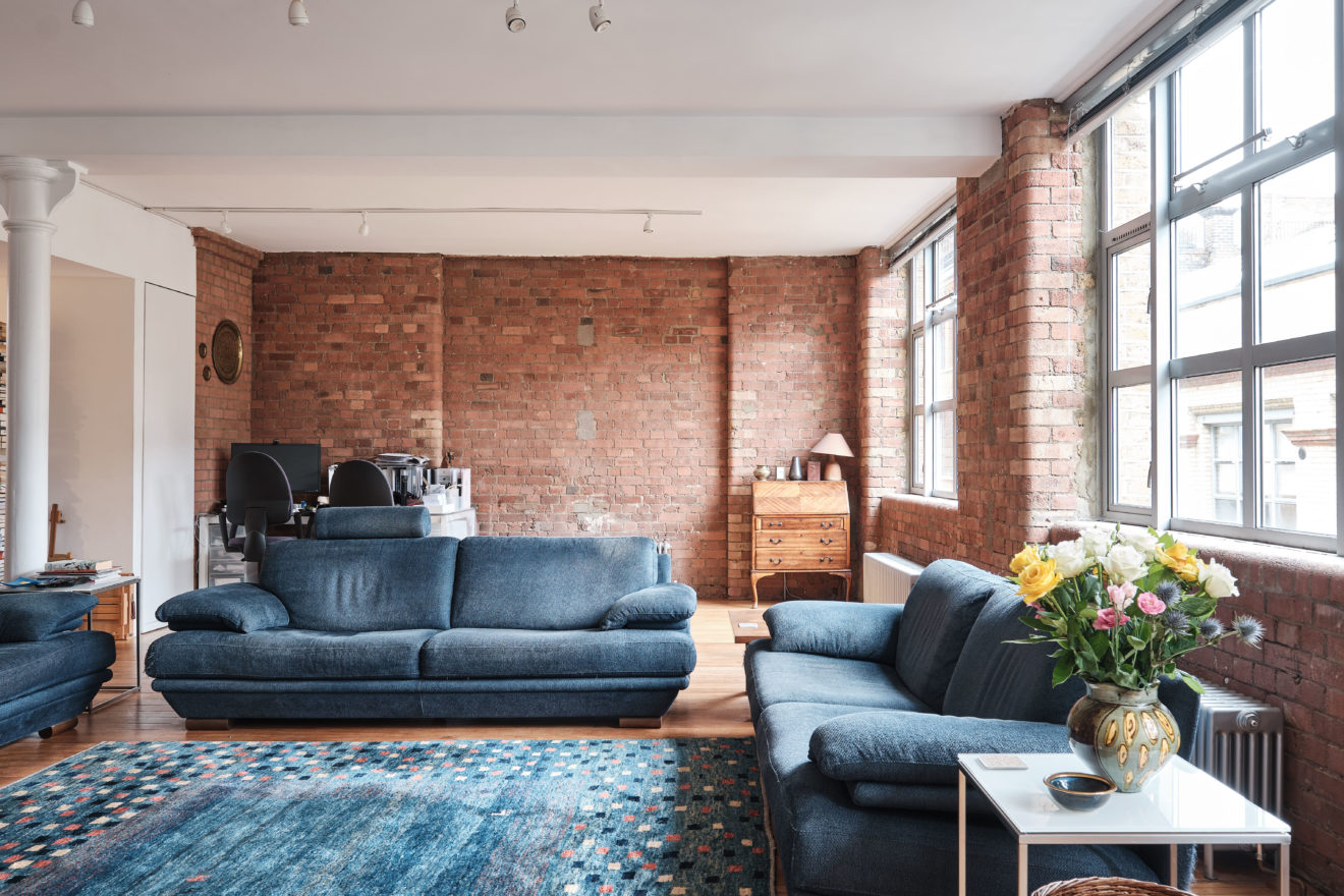 Underwood-Street-Warehouse-Conversion-exposed-brickwork-and-factory-windows-photo-by-Aucoot-Estate-Agents
