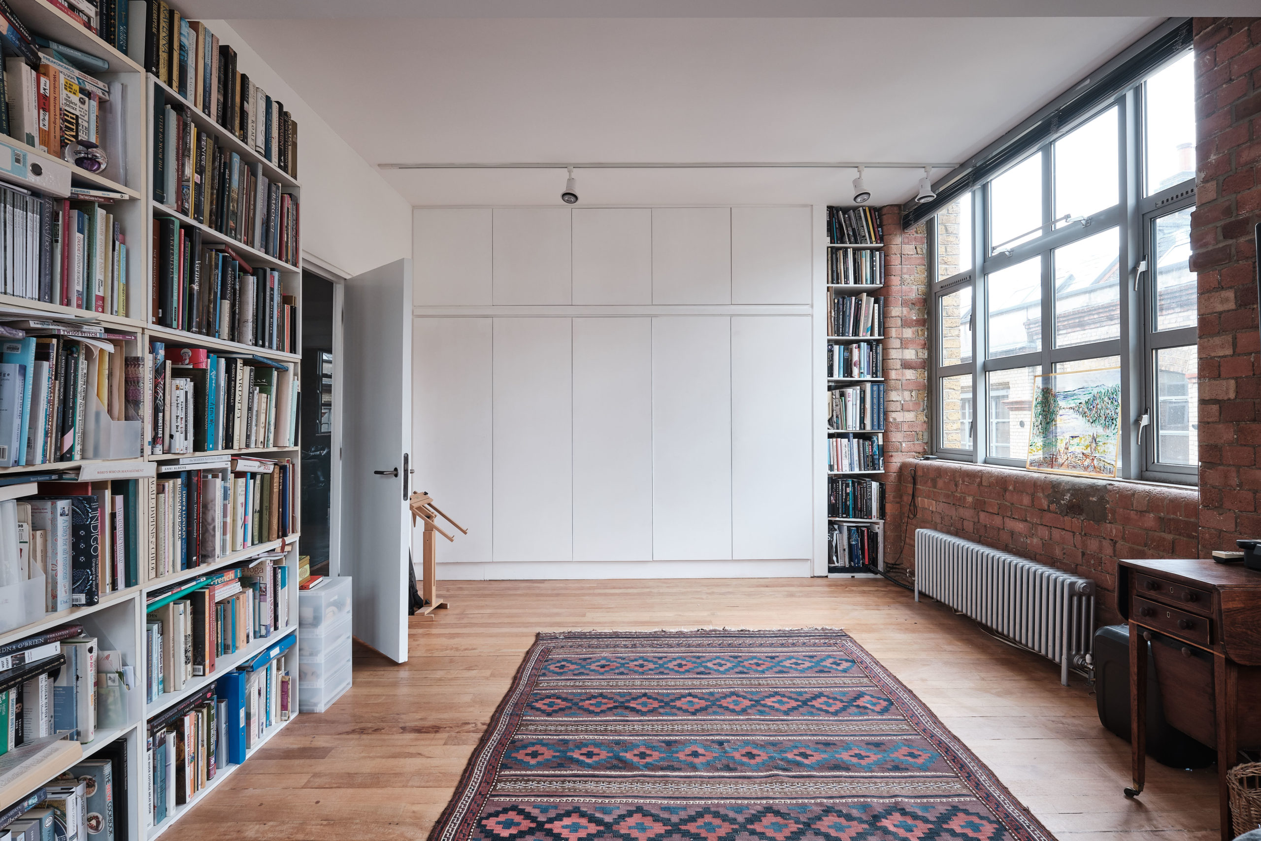 Underwood-Street-Warehouse-Conversion-exposed-brickwork-and-factory-windows-photo-by-Aucoot-Estate-Agents