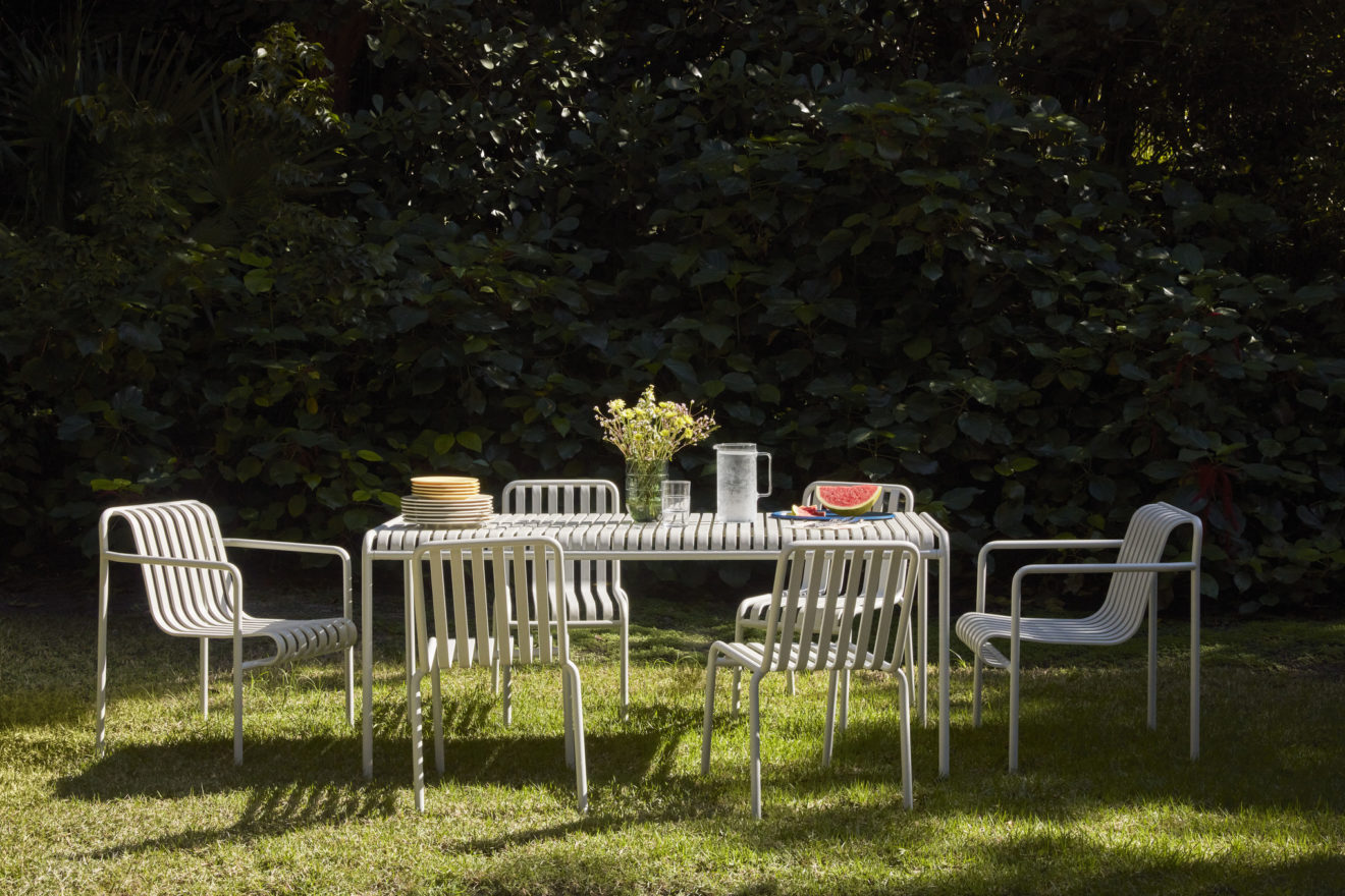 Aucoot_Estate_Agent_Design_Classics_Palissade Lounge Chair Low_Palissade Chair_Palissade Table sky grey