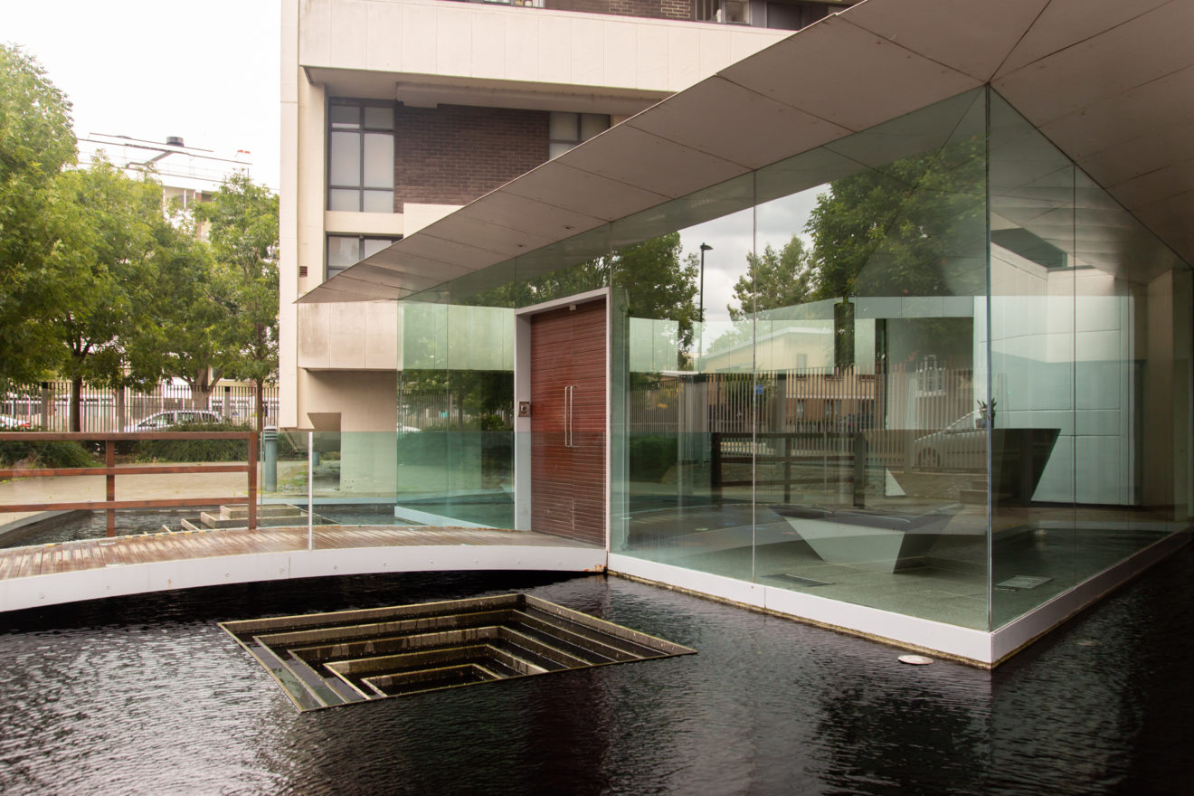 Keeling House, Denys Lasdun, Aucoot Estate Agents