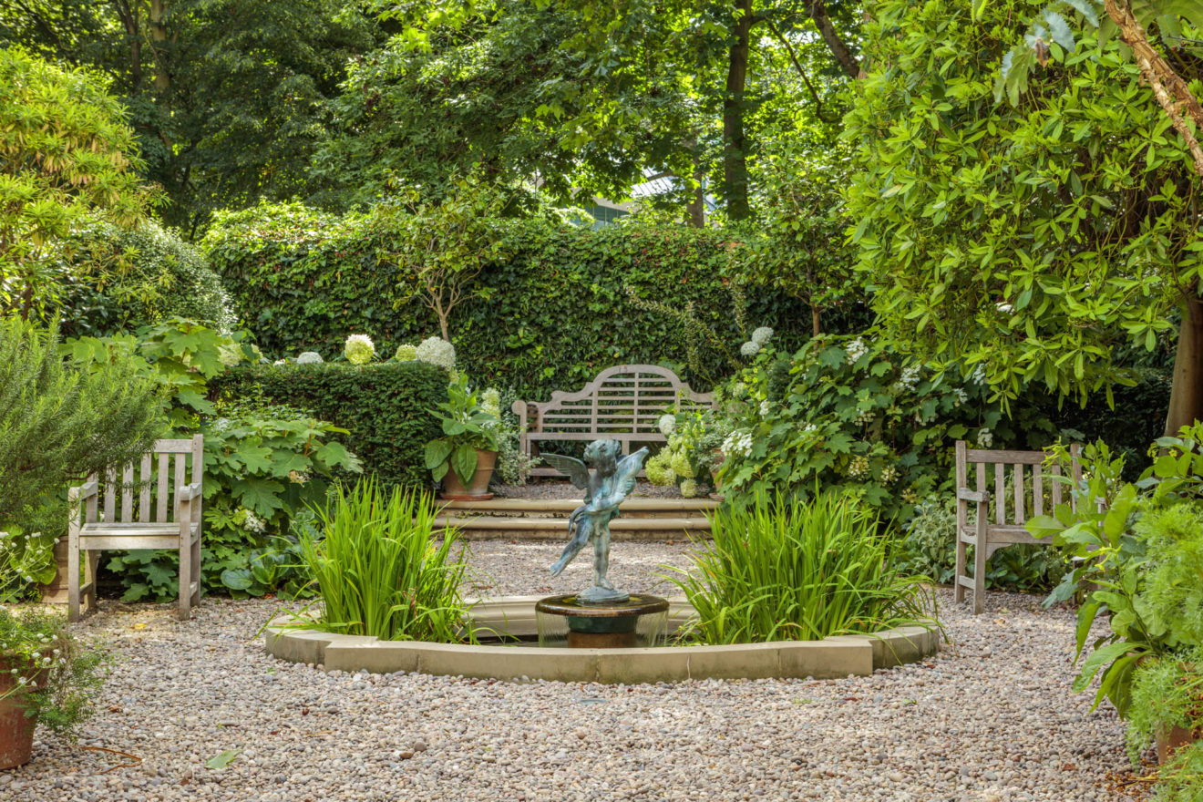 cameron-gardens-kensington-plantsmans-garden-clive-nichols-aucoot-estate-agent