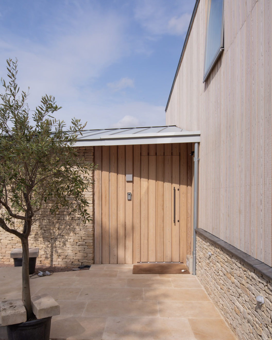 Featherbed Barn - Oliver Leech Architects - Aucoot Estate Agent
