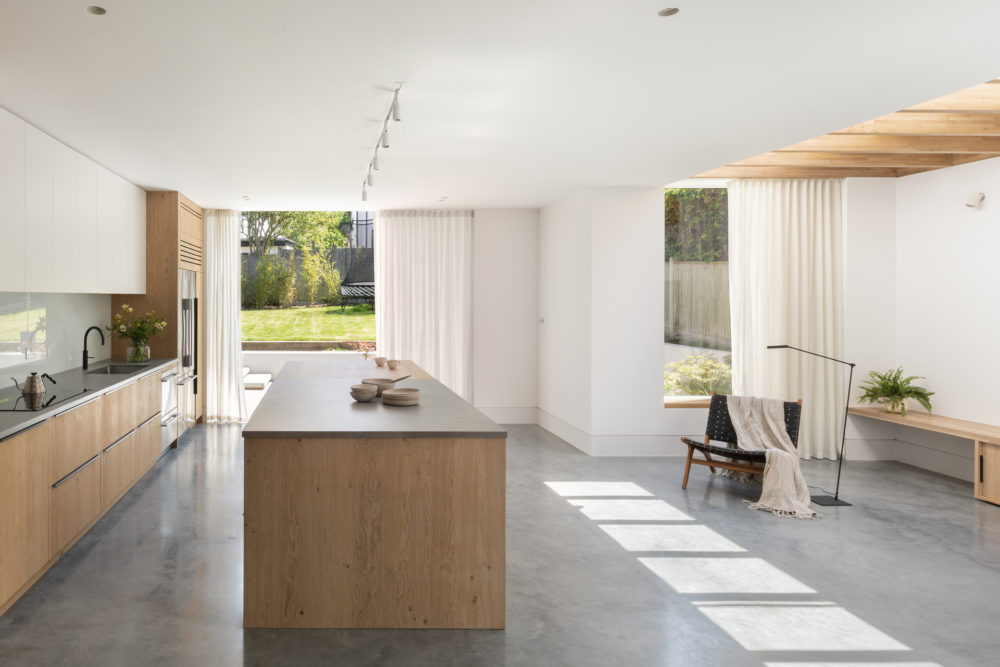 Hipped House - Oliver Leech Architects - Aucoot Estate Agent - Ståle Eriksen