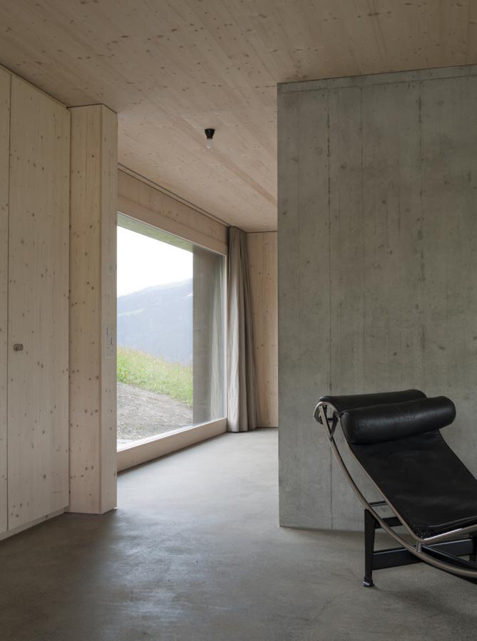 Sue Barr - Hurst Song Architekten - Lumbrein House 2 - Aucoot Estate Agent