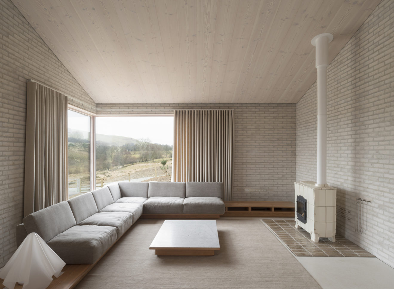 Life House - John Pawson - Living Architecture - Gilbert McCarragher - Aucoot Estate Agents 3