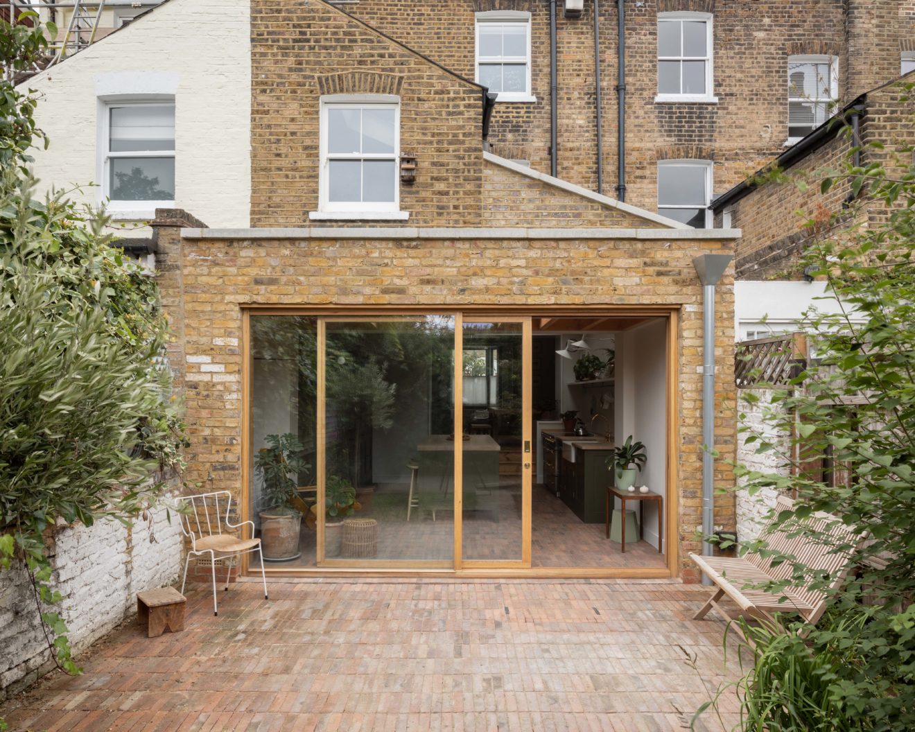 Norman-Prahm Architects House in Barnes. Photograph by Ståle Eriksen. Aucoot Estate Agents.