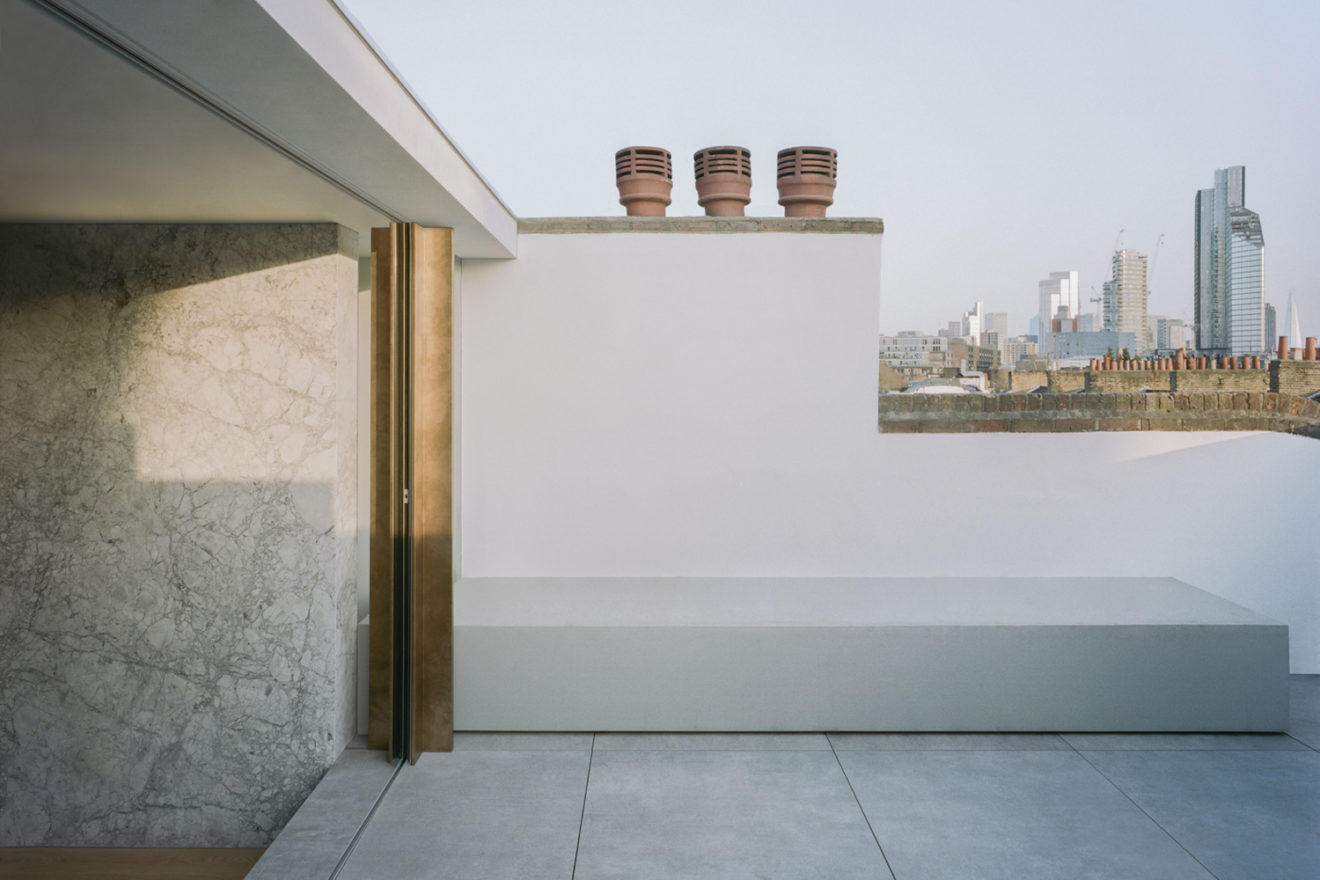 parallel lines by lorenzo zandri - conform architects - aucoot estate agents