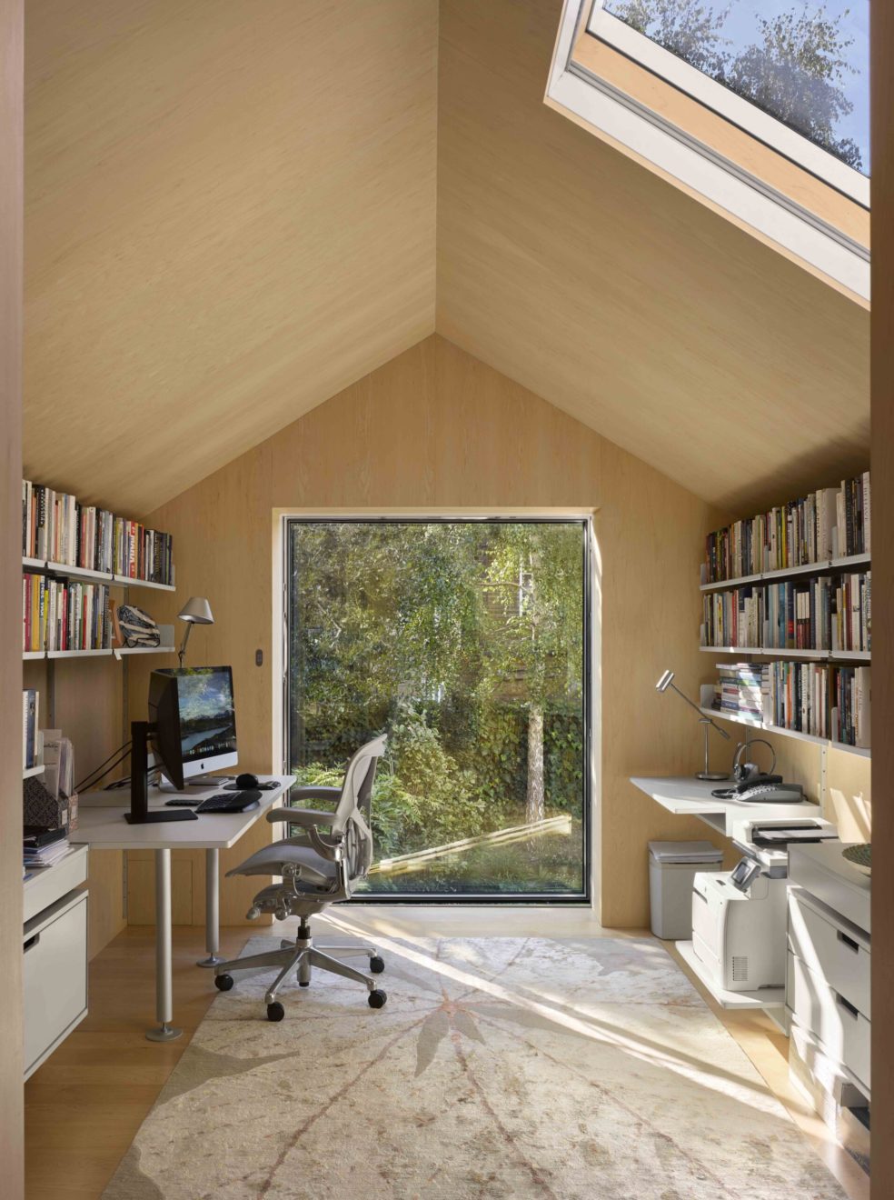 A modernist home - Will Pryce - Suzy Hoodless - Interior designer - Aucoot Estate Agents