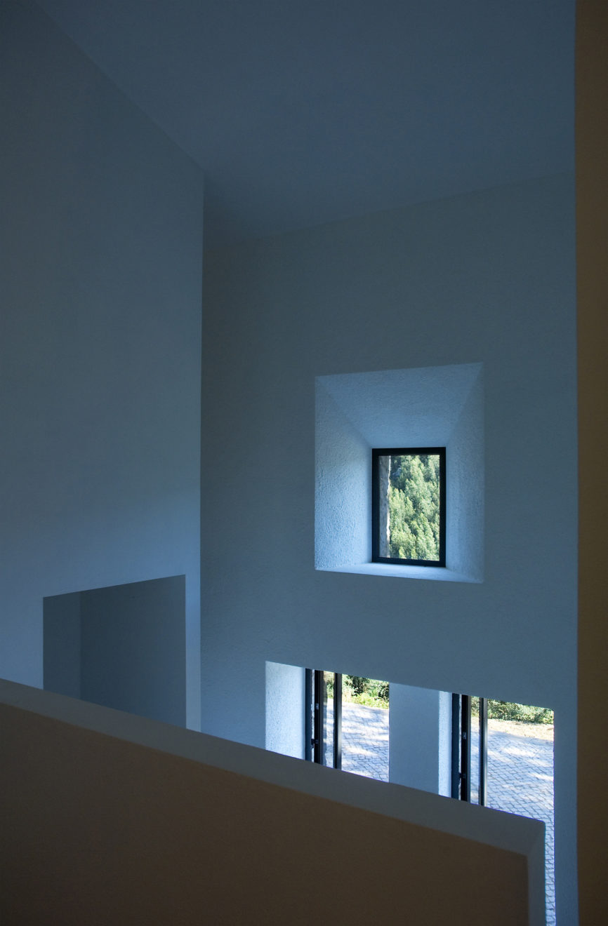 Quinta de Serra - Adam Richards Architects - Aucoot Estate Agents