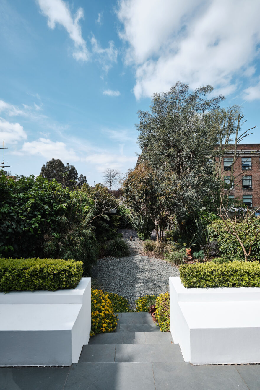 Spruce-Hills-Rd-Aucoot-DeDraft-Architects-House-for-sale-Walthamstow